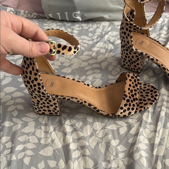 GAP Tan and Black Heels with Ankle Strap - Picture 2 of 5